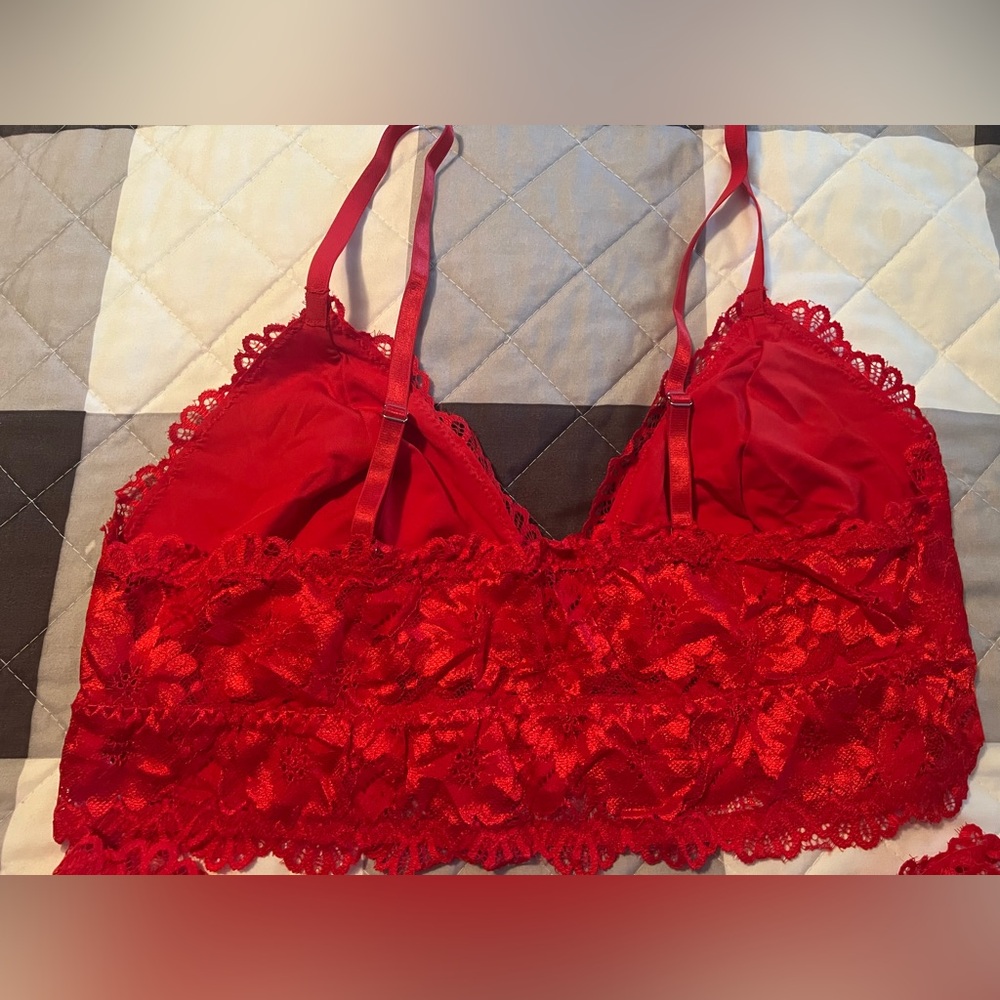 SHEIN Red Lace Intimate Set - Picture 5 of 7